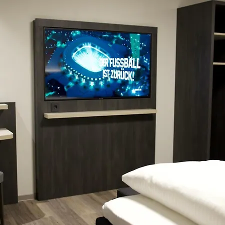 Отель Zeitgeist 3*